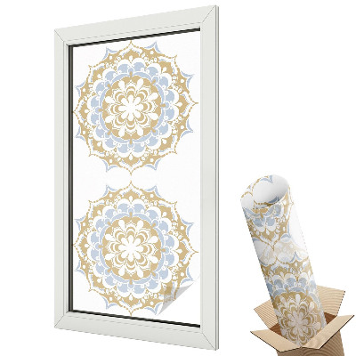 Žlutá mandala s květinovými detaily