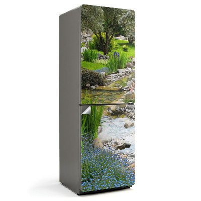 Tapeta na lednici Zelený kout s tekoucím potokem