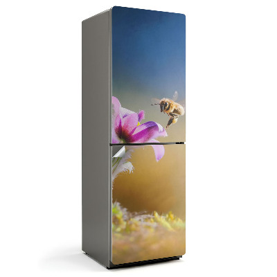 Tapeta na lednici Hmyz s květinovými detaily