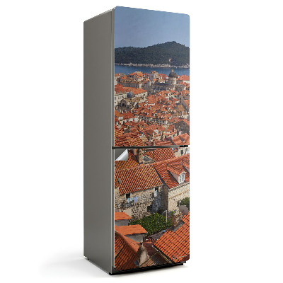 Fólie na lednici Přímořské město na střechách domů