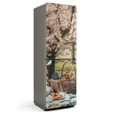 Samolepka na lednici Piknikový koš obklopený stromy